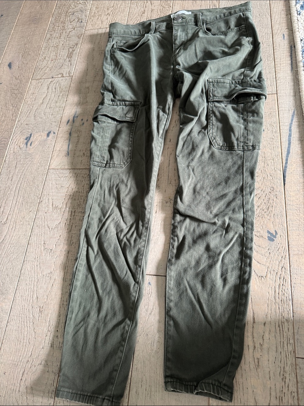 Loft Olive Cargo Pants - Classic Utility Style